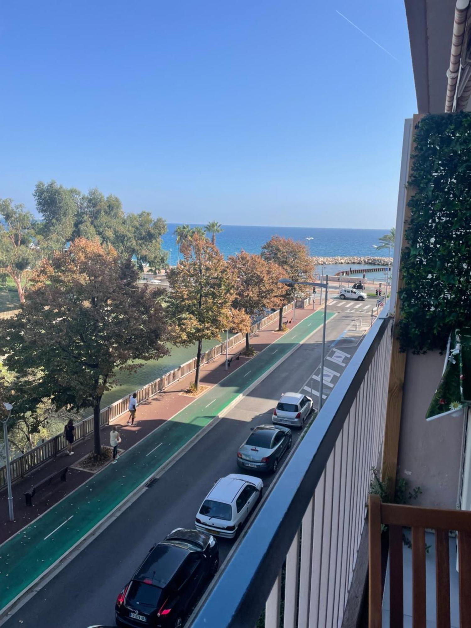 Vue Sur Mer - Magnifique Appartement Tout Confort - Terrasse Et Parking Prive Cagnes-sur-Mer Exterior photo