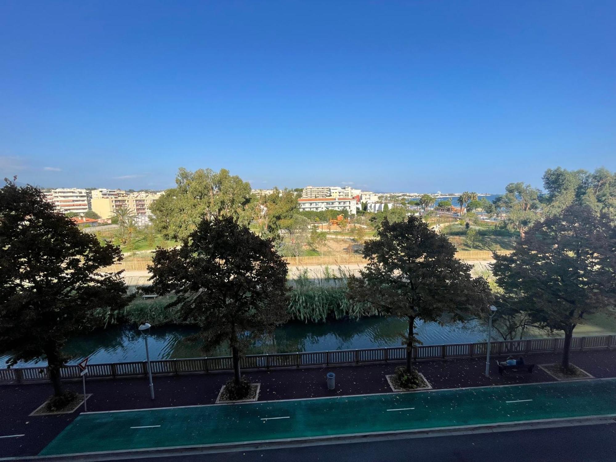Vue Sur Mer - Magnifique Appartement Tout Confort - Terrasse Et Parking Prive Cagnes-sur-Mer Exterior photo